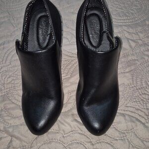 Dexflex Comfort Women's Black Zip Ankle 3 Inch Heel Boots Whimsical  Size 6.5